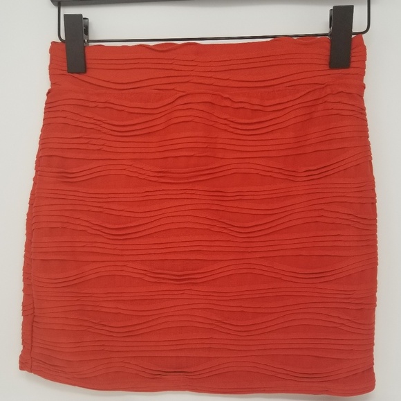 ANTHROPOLOGIE | Sparkle &  Fade melon red skirt - Picture 2 of 9